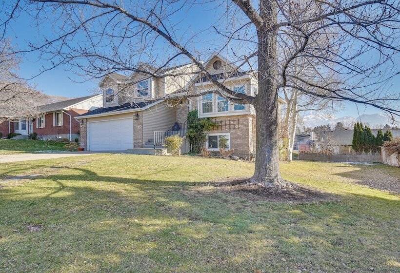 Stylish Orem Retreat W/ Deck, Near Byu & Uvu!