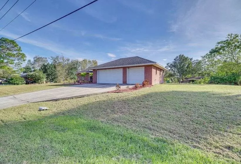 Sunny Palm Bay Home W/ Screened Porch Near Beaches