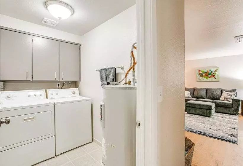 Updated Duplex Home < 1 Mi To Downtown Enumclaw!