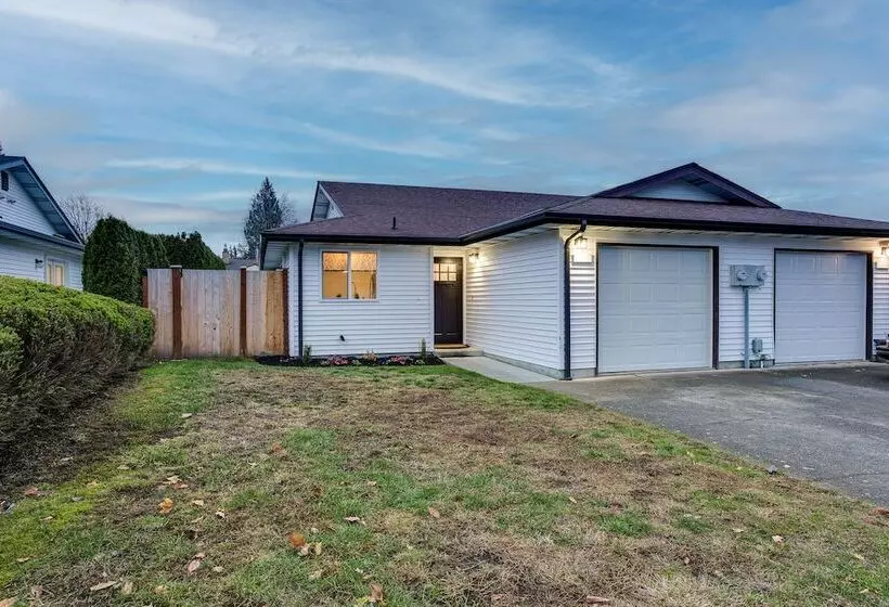 Updated Duplex Home < 1 Mi To Downtown Enumclaw!