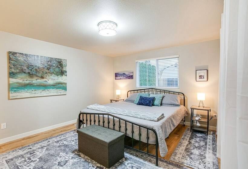 Updated Duplex Home < 1 Mi To Downtown Enumclaw!