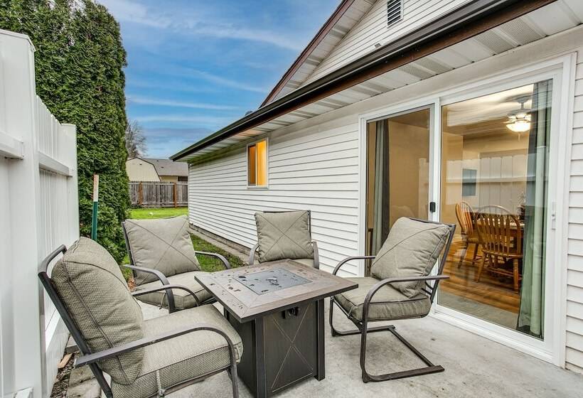 Updated Duplex Home < 1 Mi To Downtown Enumclaw!