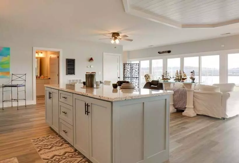 Waterfront Retreat W/ Dock On Turtle Creek Bay!