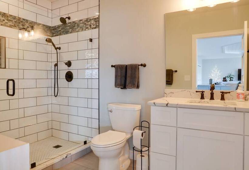 Waterfront Retreat W/ Dock On Turtle Creek Bay!