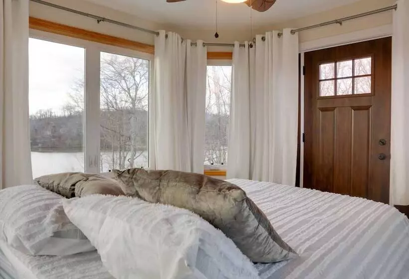 Waterfront Retreat W/ Dock On Turtle Creek Bay!