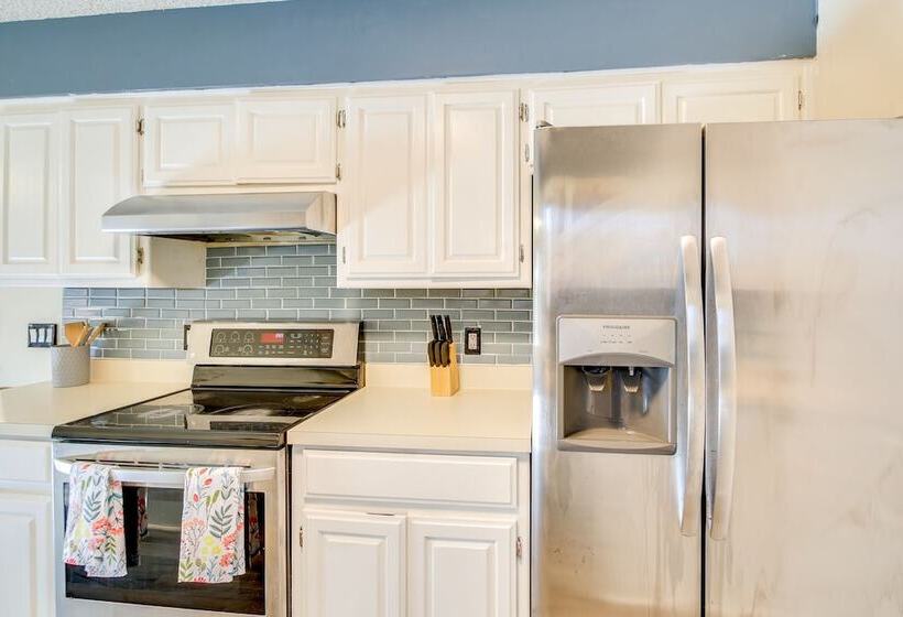 Welcoming Hot Springs Home 12 Mi To National Park