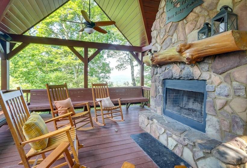 Mineral Bluff Bear Ridge Cabin W/ Hot Tub!