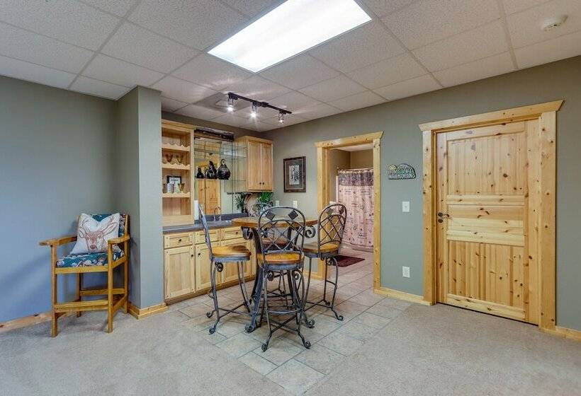 Mineral Bluff Bear Ridge Cabin W/ Hot Tub!