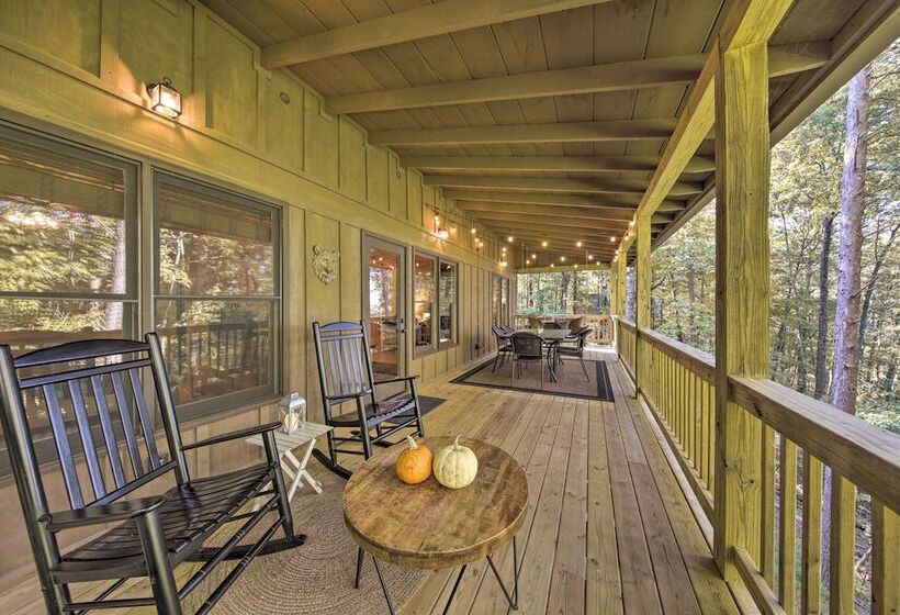 Blue Ridge Hideaway W/ Fire Pit & Mtn Views!