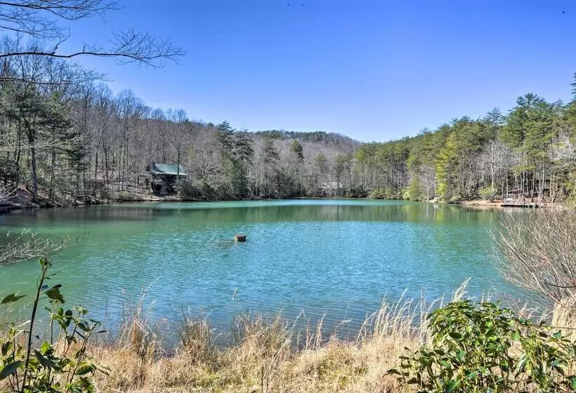 Blue Ridge Hideaway W/ Fire Pit & Mtn Views!