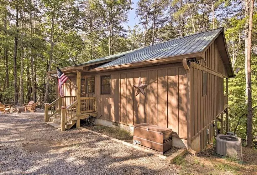 Blue Ridge Hideaway W/ Fire Pit & Mtn Views!