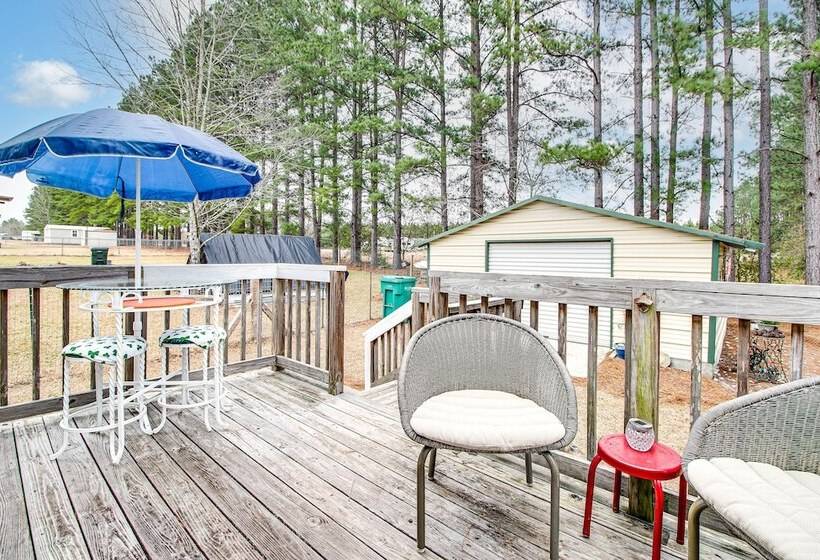 Wfh Friendly Gem With Outdoor Spaces In Claxton