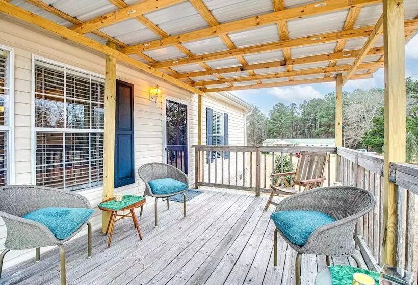 Wfh Friendly Gem With Outdoor Spaces In Claxton