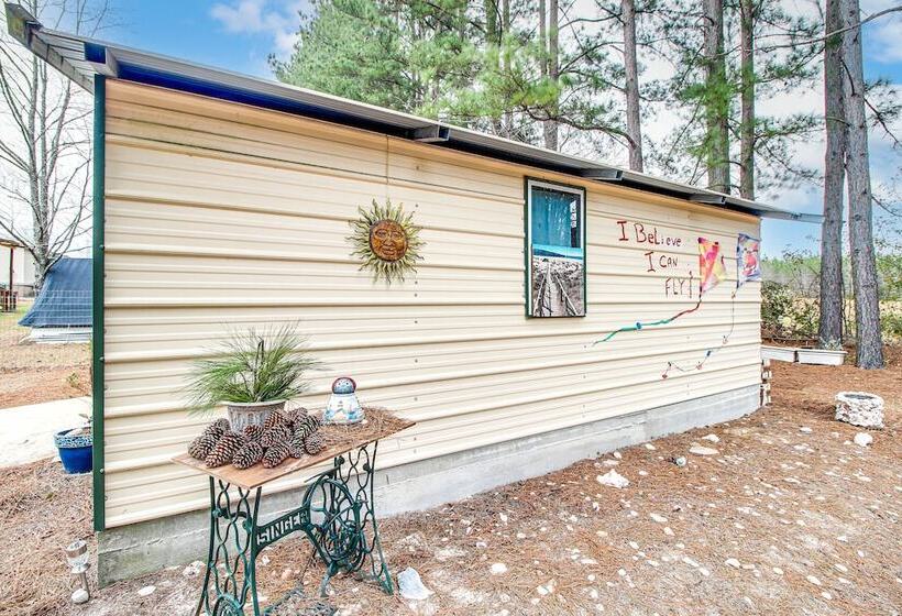 Wfh Friendly Gem With Outdoor Spaces In Claxton