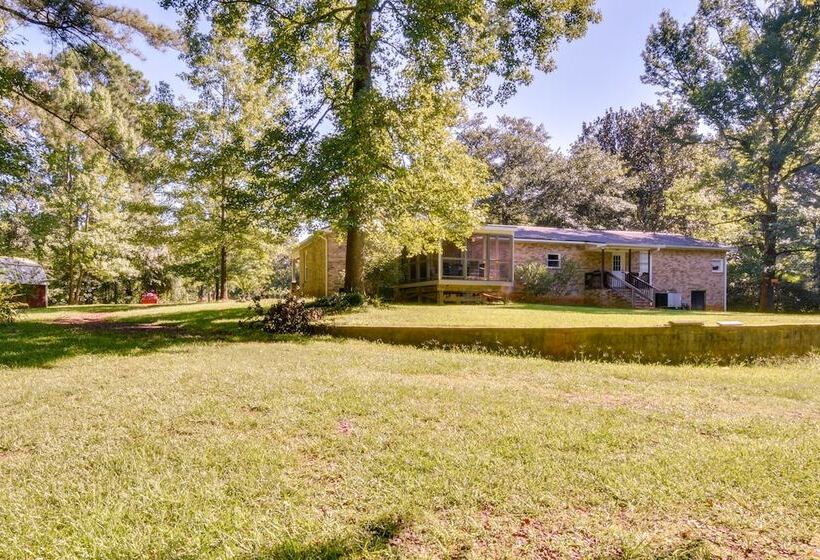 Charming Duplex: 12 Mi To Uga & Sanford Stadium!