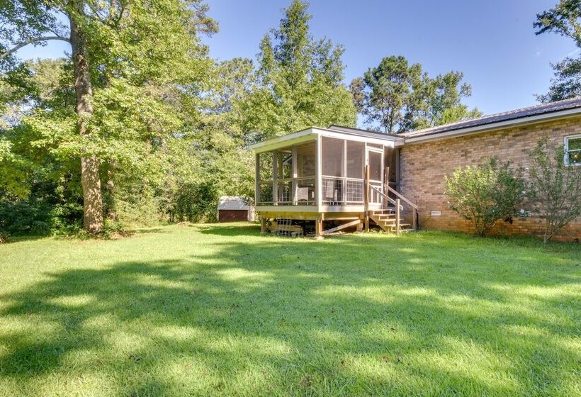 Charming Duplex: 12 Mi To Uga & Sanford Stadium!
