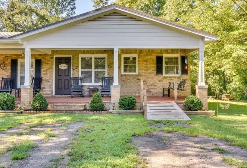 Charming Duplex: 12 Mi To Uga & Sanford Stadium!