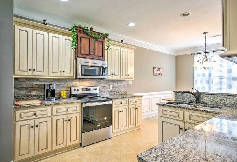 Charming Grovetown Home ~ 15 Mi To Augusta!