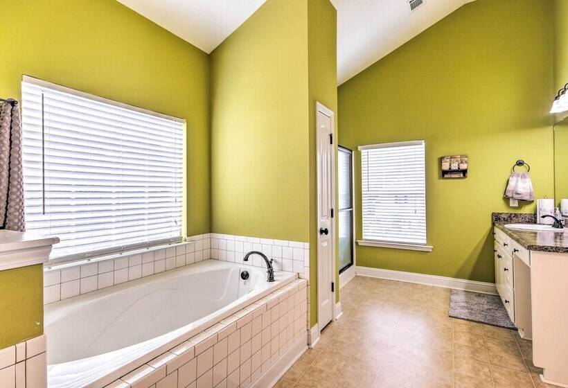 Charming Grovetown Home ~ 15 Mi To Augusta!