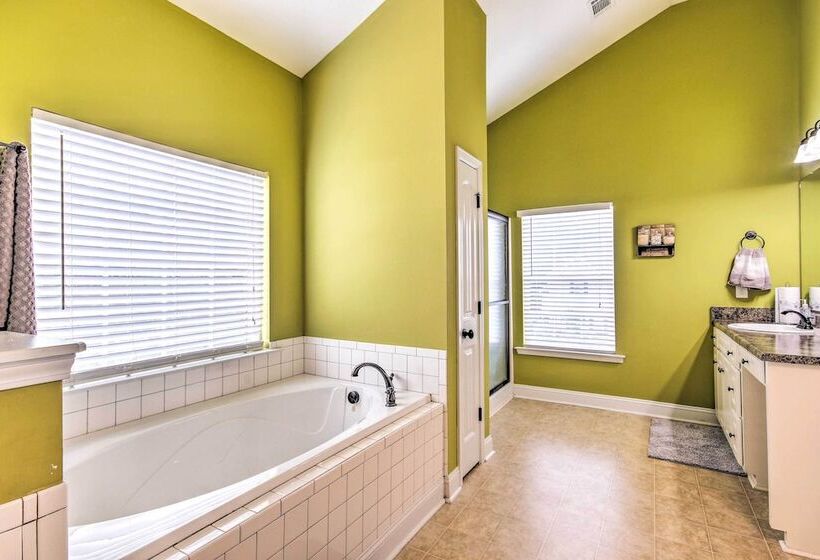 Charming Grovetown Home ~ 15 Mi To Augusta!