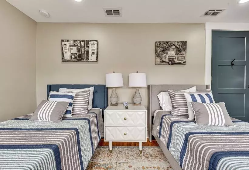 Chic Jacksonville Getaway, Walk To River & Parks!