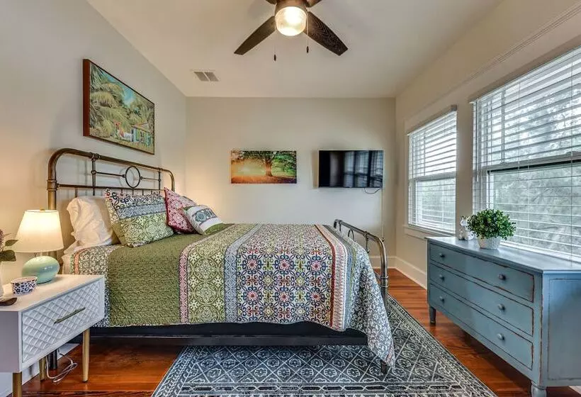 Chic Jacksonville Getaway, Walk To River & Parks!