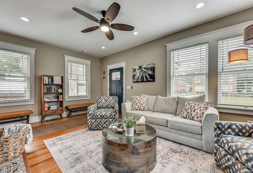 Chic Jacksonville Getaway, Walk To River & Parks!