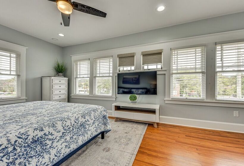 Chic Jacksonville Getaway, Walk To River & Parks!