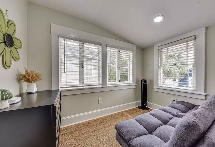 Chic Jacksonville Getaway, Walk To River & Parks!