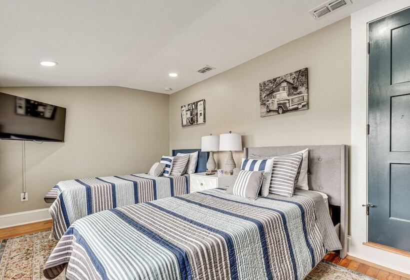 Chic Jacksonville Getaway, Walk To River & Parks!