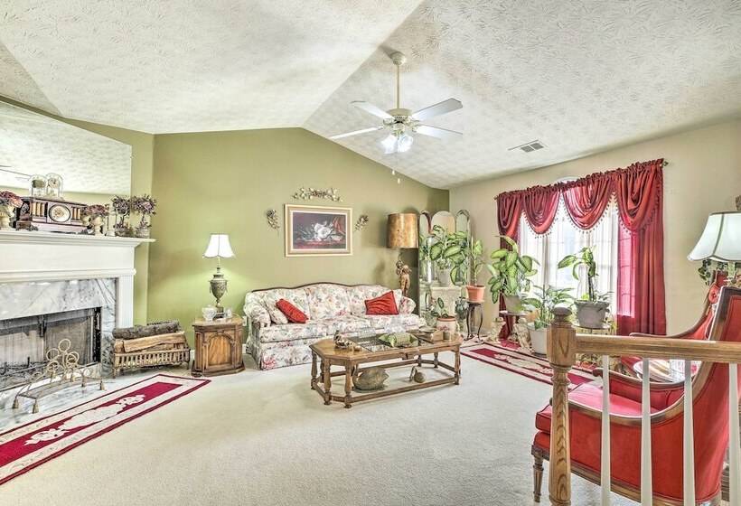 Classic Lithonia Home Near Golf & Stone Mtn