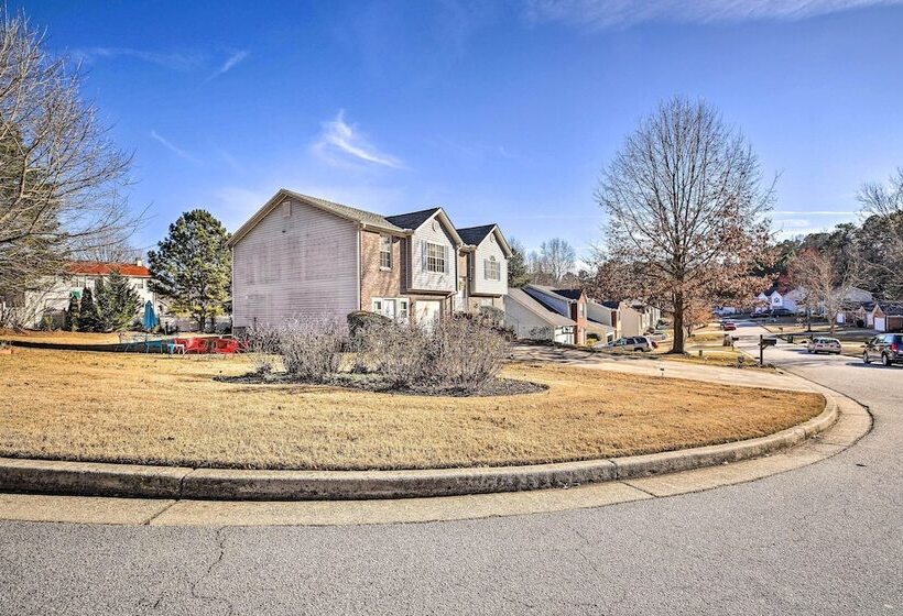 Classic Lithonia Home Near Golf & Stone Mtn