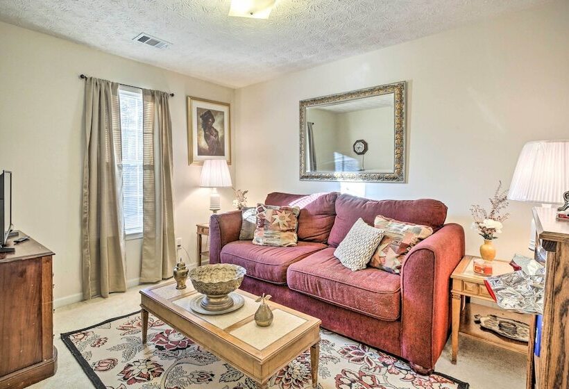 Classic Lithonia Home Near Golf & Stone Mtn