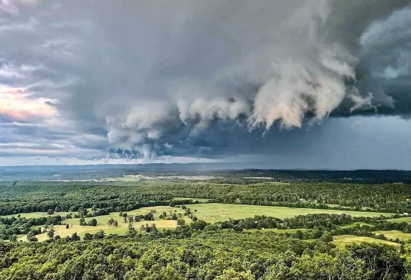 Cloudland Retreat W/ Mountain & Valley Views!