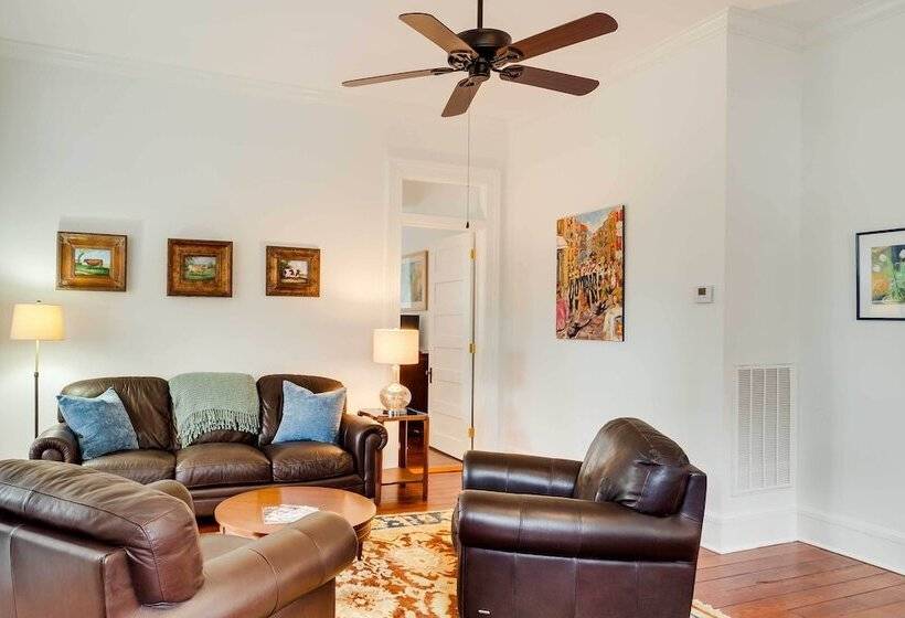 Comfy Central Natchez Hideaway: Walk To Dtwn!