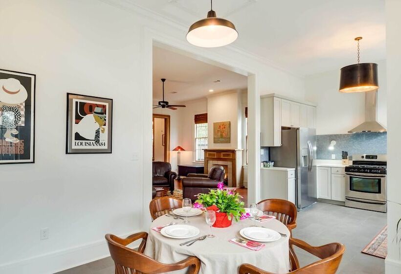 Comfy Central Natchez Hideaway: Walk To Dtwn!