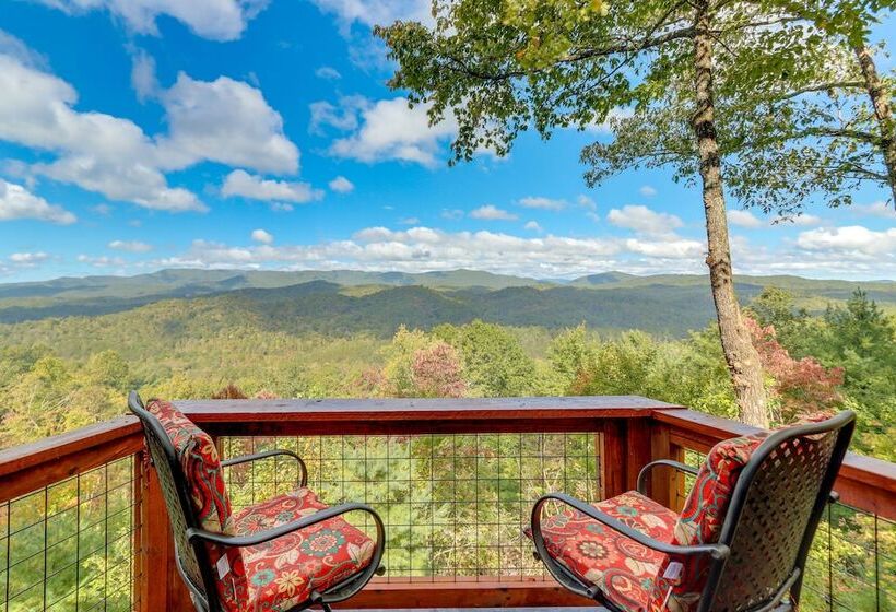Cozy Cherry Log Cabin W/ Hot Tub & Mountain Views!
