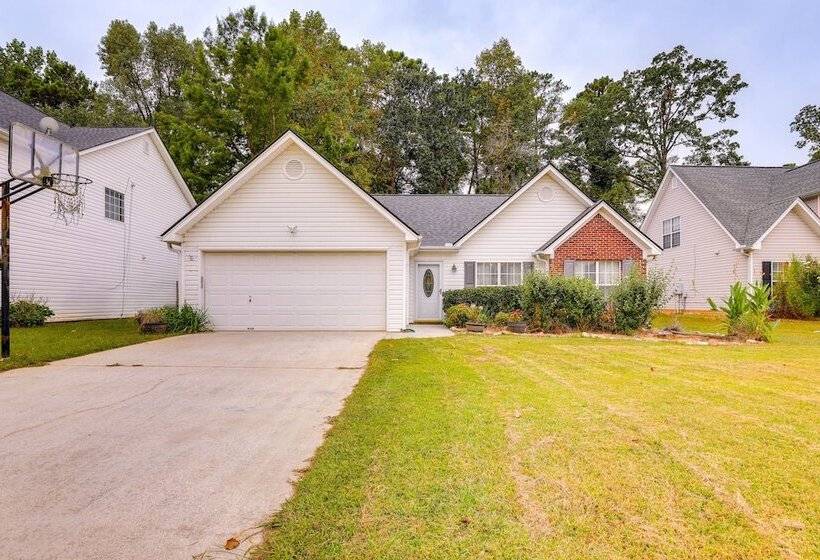 Cozy Georgia Retreat W/ Air Hockey Table & Sunroom