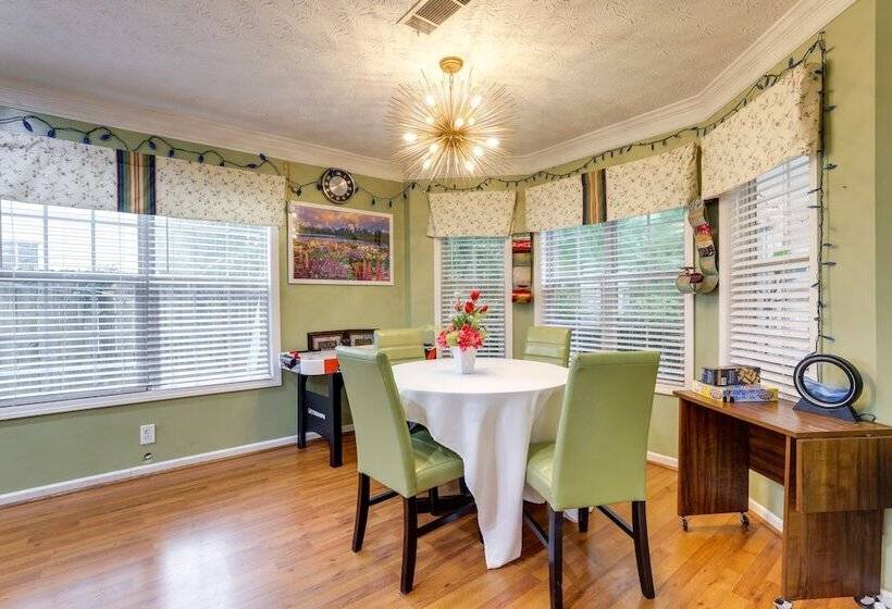 Cozy Georgia Retreat W/ Air Hockey Table & Sunroom