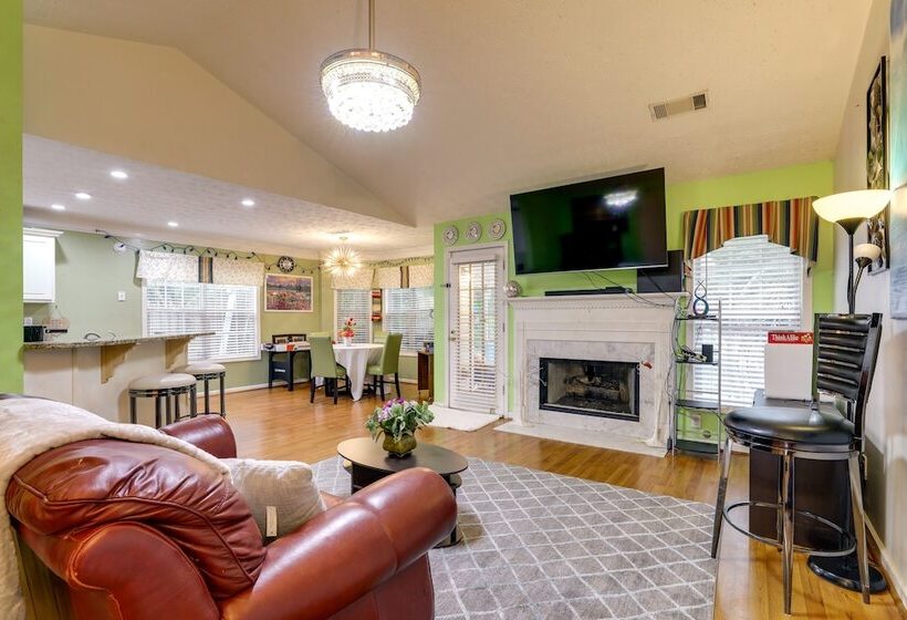 Cozy Georgia Retreat W/ Air Hockey Table & Sunroom