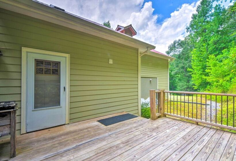 Cozy Riverside Dahlonega Home W/ Kayaks + Fire Pit