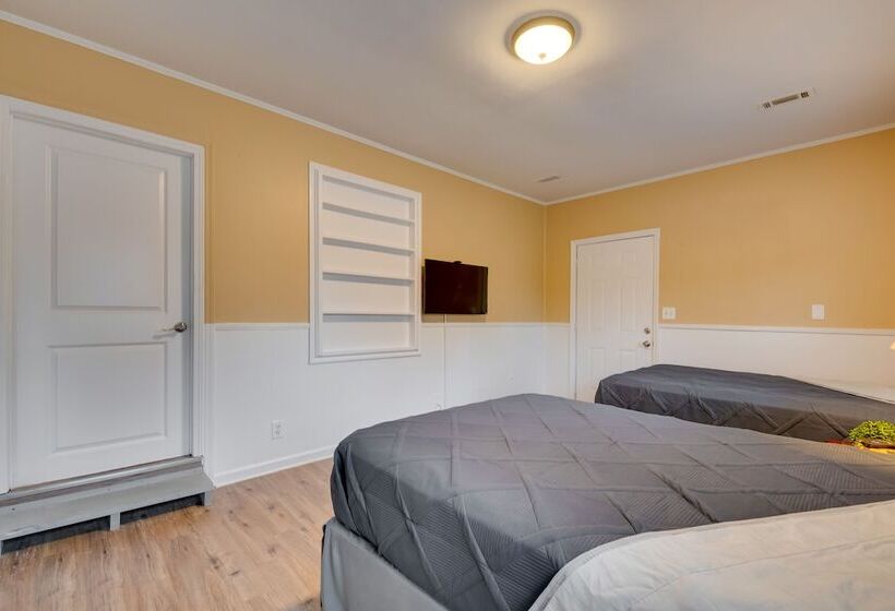 Dreamy Acworth Home W/ Resort Style Amenities!