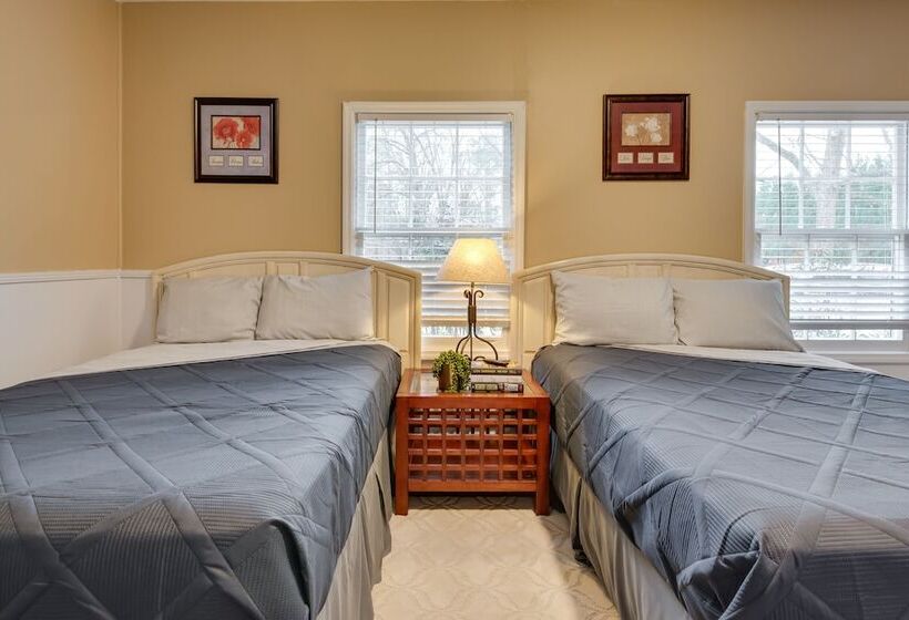 Dreamy Acworth Home W/ Resort Style Amenities!