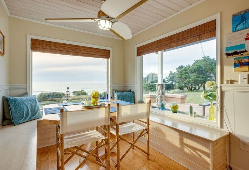 The Lighthouse: 3 Acre Port Orford Oceanfront Home