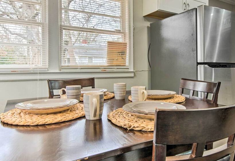 East Point Home ~ 6 Mi To Downtown Atl