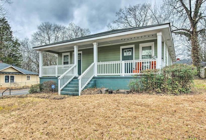 East Point Home ~ 6 Mi To Downtown Atl