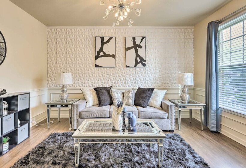 Elegant Home ~ 20 Mi To Downtown Atlanta: Pets Ok!