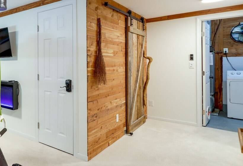 Ellijay Cabin W/ Deck And Hot Tub!