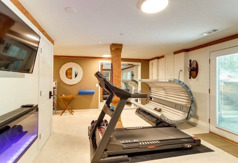 Ellijay Cabin W/ Deck And Hot Tub!