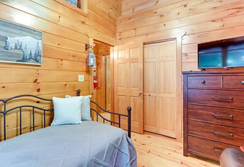 Ellijay Cabin W/ Deck And Hot Tub!